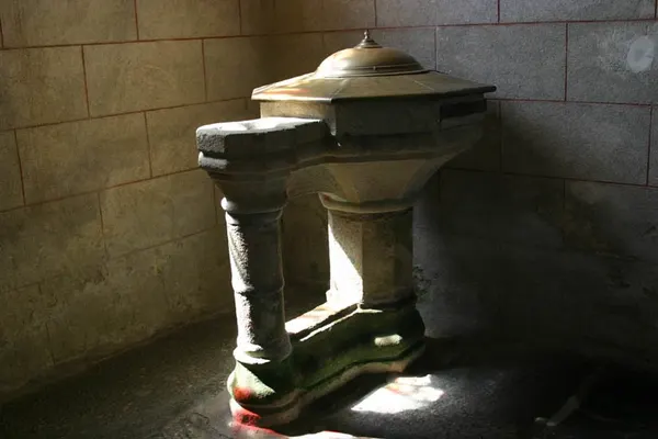 Les fonts baptismaux, photo 1