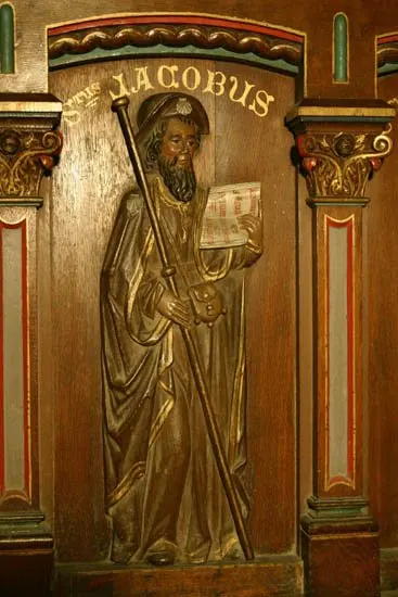 Maître autel au début du XXème siècle et actuellement, photo 6