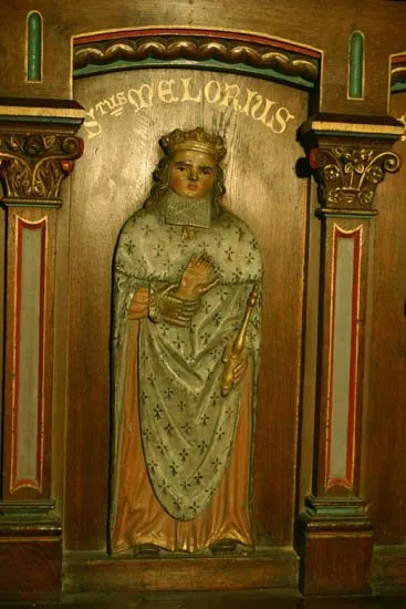 Maître autel au début du XXème siècle et actuellement, photo 7